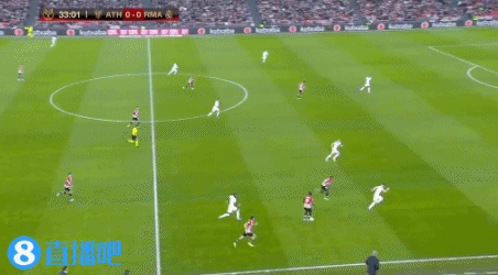 湖人詹姆斯关键封盖锁定胜局（詹姆斯关键盖帽助湖人取胜）