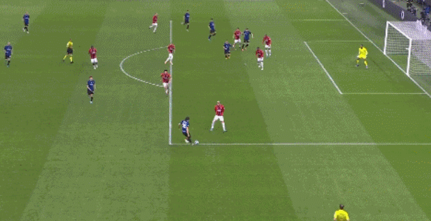 记者：切尔西中场霍尔加盟埃弗顿的转会费为2400万镑+浮动（记者：埃弗顿以2400万英镑加浮动签下切尔西中场霍尔）