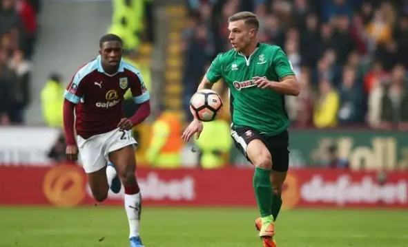 英媒：比苏马在吸笑气之后面临纪律处罚，热刺要在冬窗送走他（英媒：比苏马涉吸笑气或遭纪律处分，热刺拟冬窗将其出售）