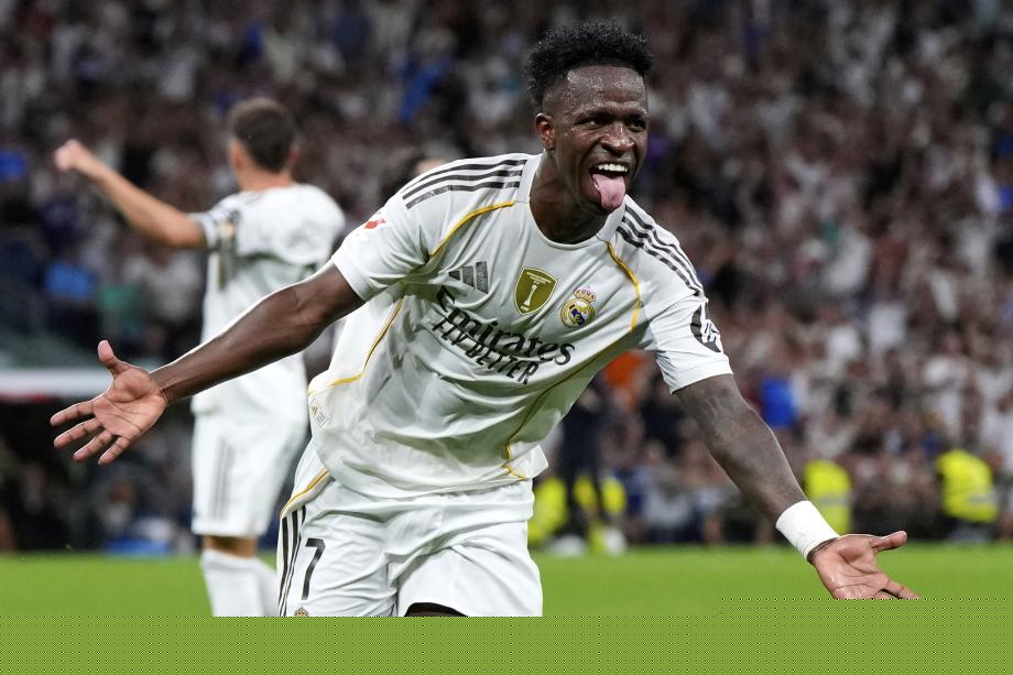 德天空：曼联目前尚未向莱比锡就谢什科转会提交书面报价（德天空：曼联尚未向莱比锡递交关于谢什科转会的书面报价）