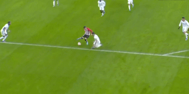 13岁零343天，阿森纳小将成为青年欧冠历史上最年轻出场球员（年仅13岁343天，阿森纳小将创青年欧冠最年轻登场纪录）