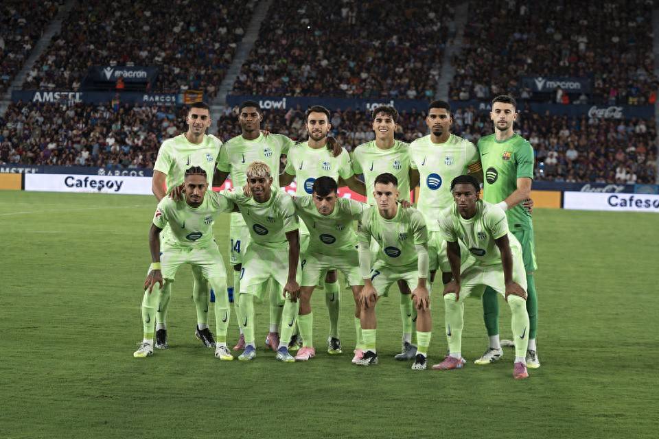 NBA：独行侠击败骑士 东契奇全场数据爆炸（NBA：独行侠力擒骑士，东契奇数据炸裂）