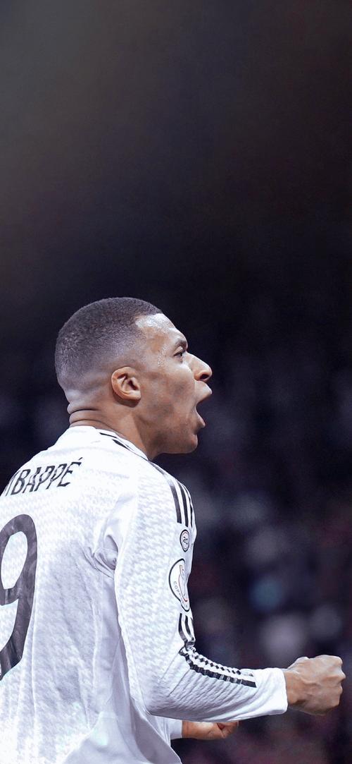 天空体育：米兰就引进努涅斯与利物浦进行初步接触（天空体育：AC米兰已就努涅斯转会与利物浦开启初步对话）